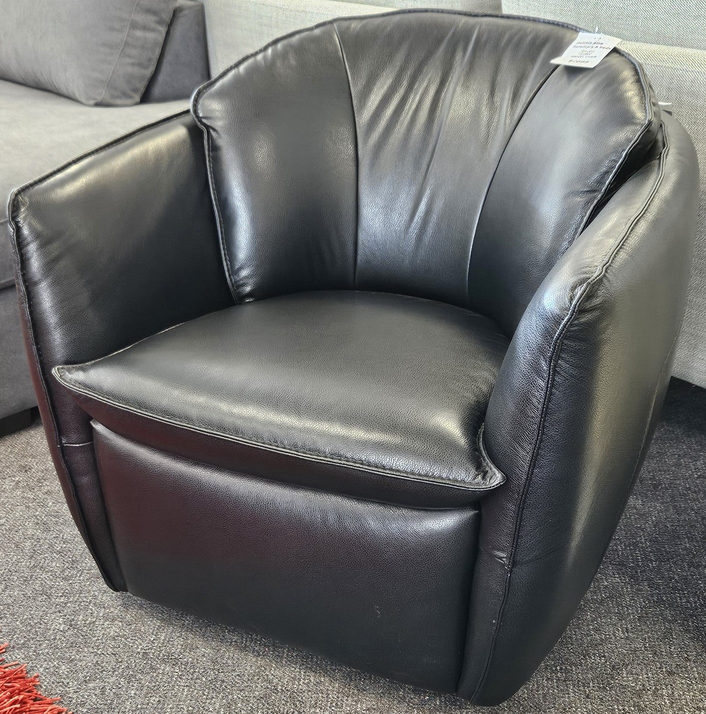 Rubic Swivel Chair - Classico Black Leather